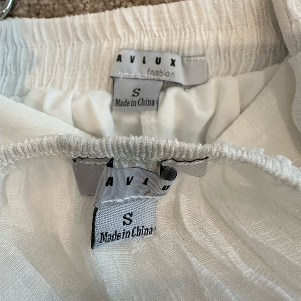 White Off-Shoulder Ruffle Shirt and Pant Set Vacation Spring Break! - Picture 5 of 5